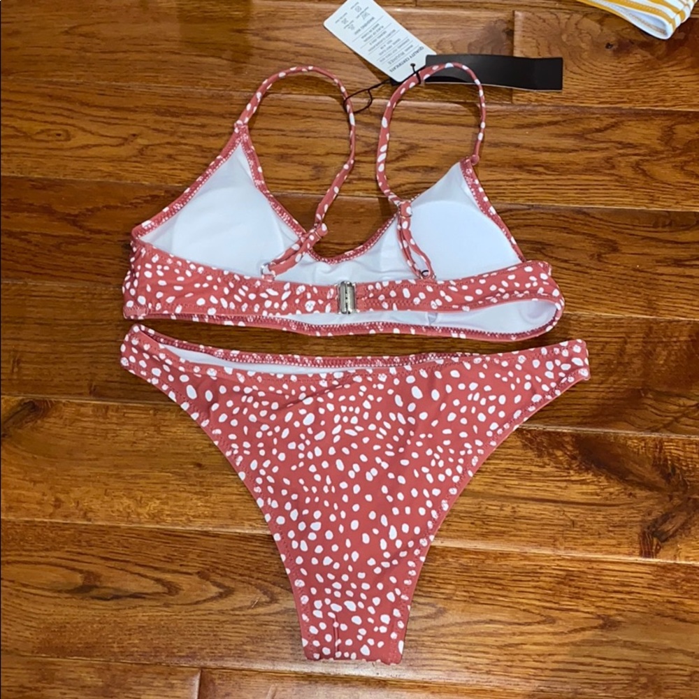 Bikini set - Picture 2 of 2